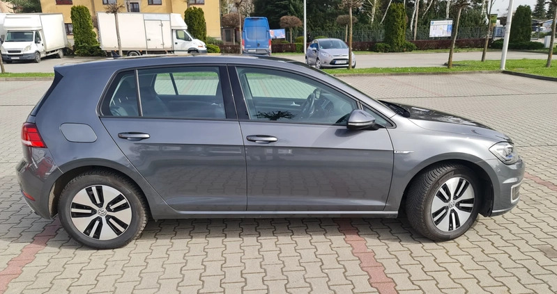 Volkswagen Golf cena 73899 przebieg: 123500, rok produkcji 2018 z Pilica małe 379